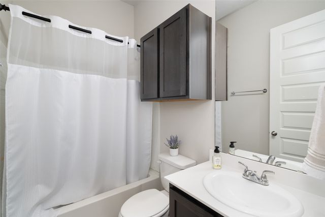 1213 Beach Boulevard, Sherman, TX 75090