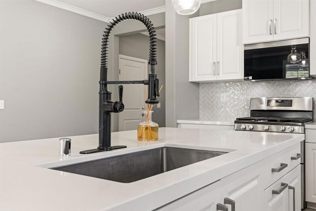 30012 Cabo Del Oeste, Highland, CA 92346