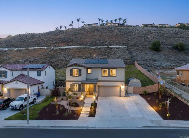 30012 Cabo Del Oeste, Highland, CA 92346