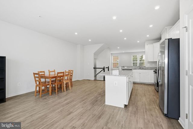8206 GREENBELT STATION PKWY, Greenbelt, MD 20770