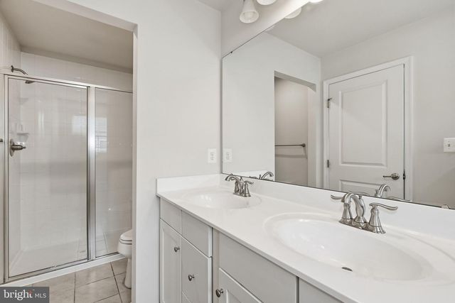 8206 GREENBELT STATION PKWY, Greenbelt, MD 20770
