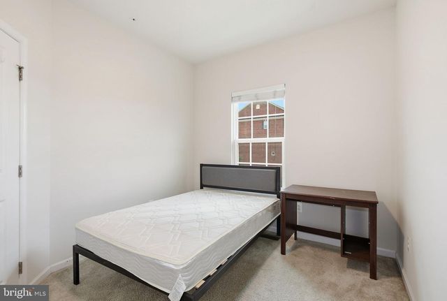 8206 GREENBELT STATION PKWY, Greenbelt, MD 20770