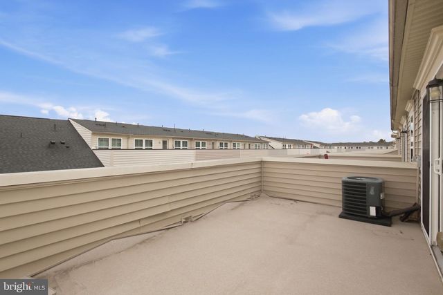 8206 GREENBELT STATION PKWY, Greenbelt, MD 20770