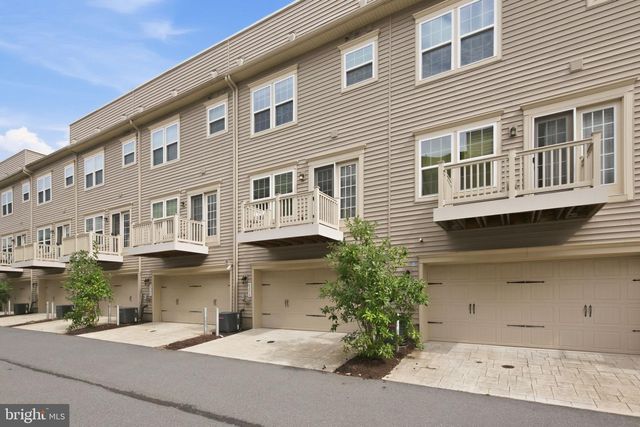 8206 GREENBELT STATION PKWY, Greenbelt, MD 20770