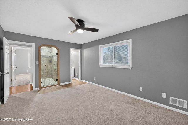 3202 Tara Gale Dr, Louisville, KY 40216