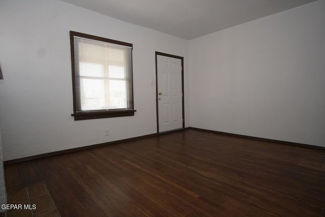 2919 Frankfort Avenue, El Paso, TX 79930