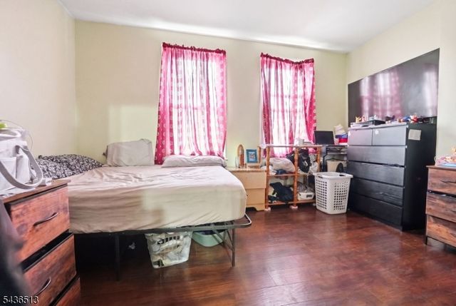 32 Martin Luther King Jr B, Newark City, NJ 07104