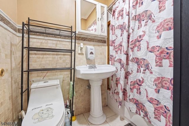 32 Martin Luther King Jr B, Newark City, NJ 07104