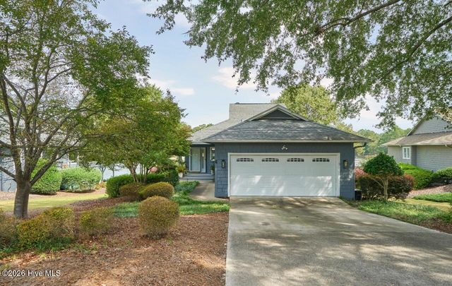 4 Westlake Pointe Drive, Pinehurst, NC 28374