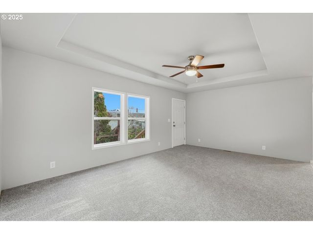 20815 WALNUT St, Aurora, OR 97002