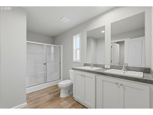 20815 WALNUT St, Aurora, OR 97002