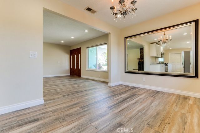 348 22nd Street, Costa Mesa, CA 92627