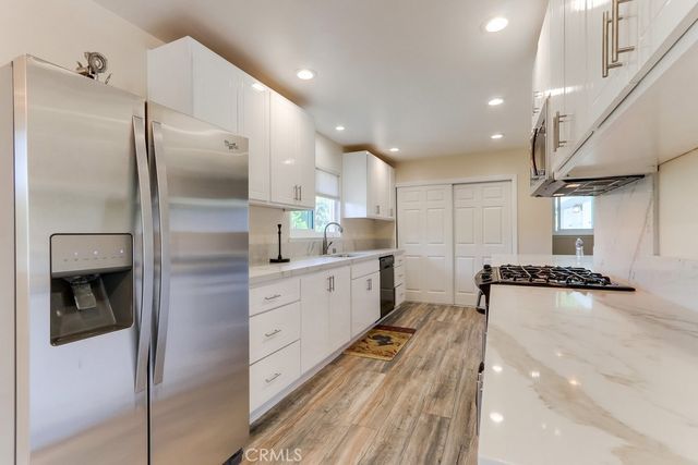 348 22nd Street, Costa Mesa, CA 92627