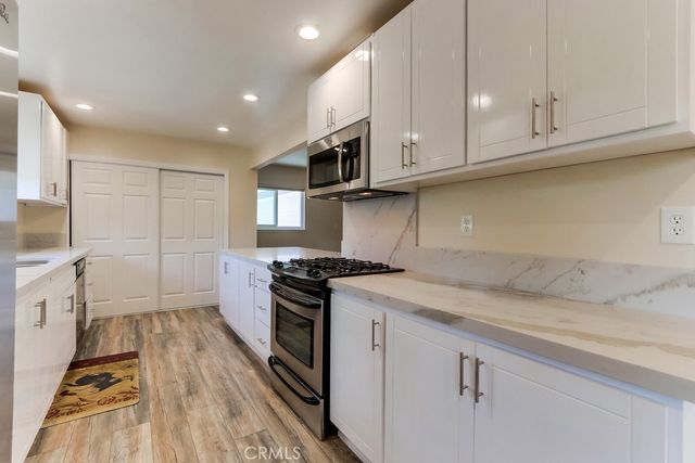 348 22nd Street, Costa Mesa, CA 92627