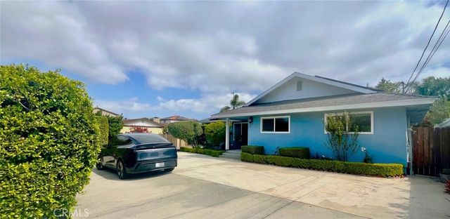 348 22nd Street, Costa Mesa, CA 92627