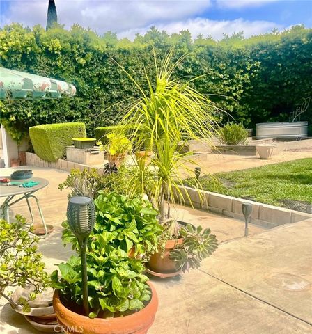 348 22nd Street, Costa Mesa, CA 92627