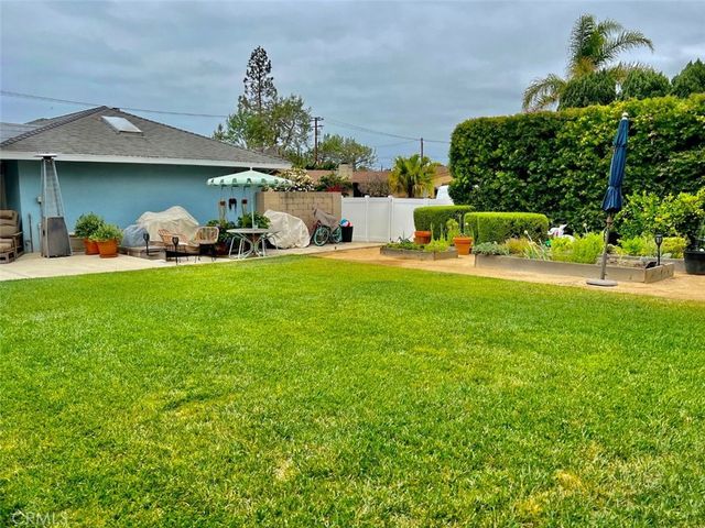 348 22nd Street, Costa Mesa, CA 92627