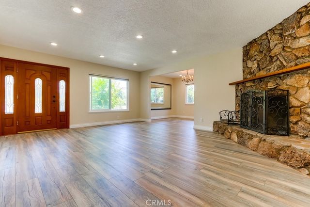 348 22nd Street, Costa Mesa, CA 92627