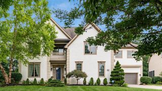 8933 Winding Creek Way, Pickerington, OH 43147