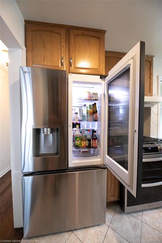 702 Woodlawn Avenue, Royal Oak, MI 48073