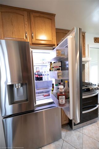 702 Woodlawn Avenue, Royal Oak, MI 48073