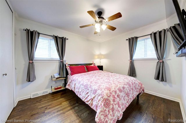 702 Woodlawn Avenue, Royal Oak, MI 48073