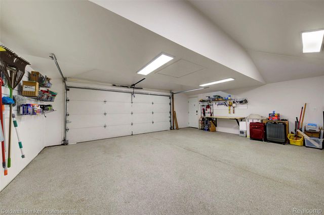 702 Woodlawn Avenue, Royal Oak, MI 48073