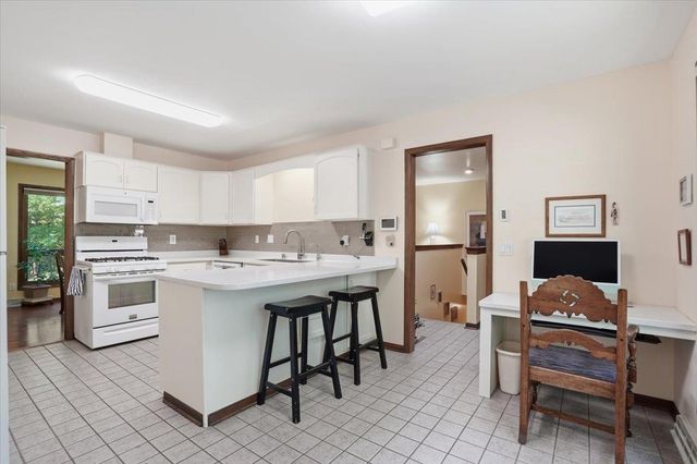 5101 Retana Drive, Madison, WI 53714