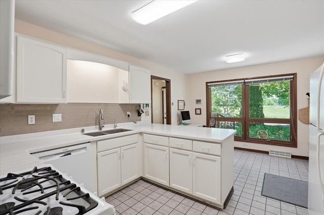 5101 Retana Drive, Madison, WI 53714