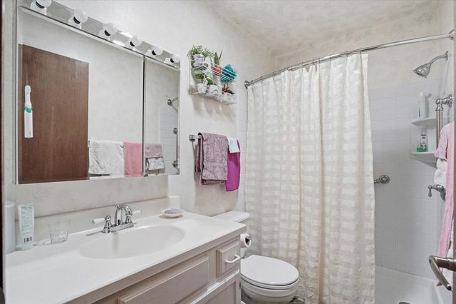 5101 Retana Drive, Madison, WI 53714