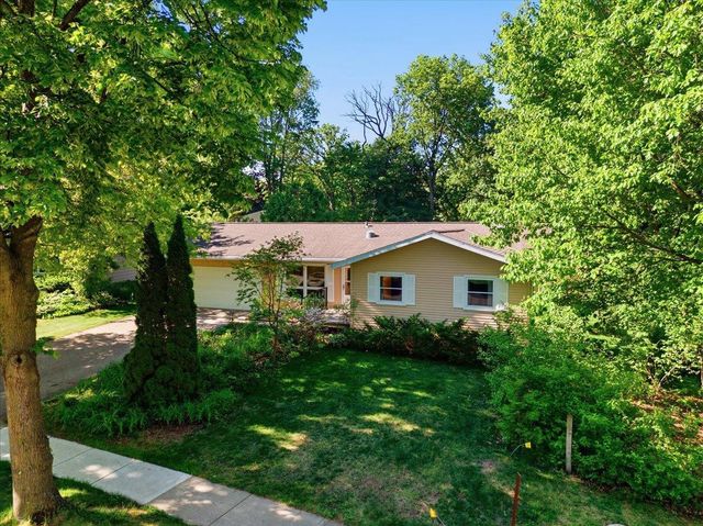 5101 Retana Drive, Madison, WI 53714