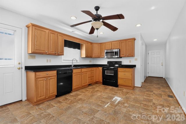 221 S Potter Road, Lancaster, SC 29720