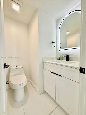 9425 NW 47th Terrace, Doral, FL 33178