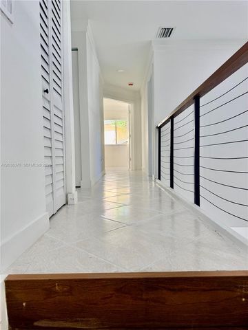 9425 NW 47th Terrace, Doral, FL 33178