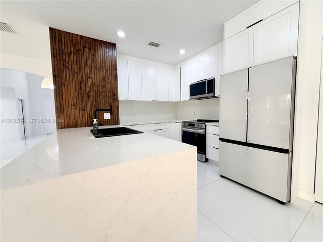 9425 NW 47th Terrace, Doral, FL 33178