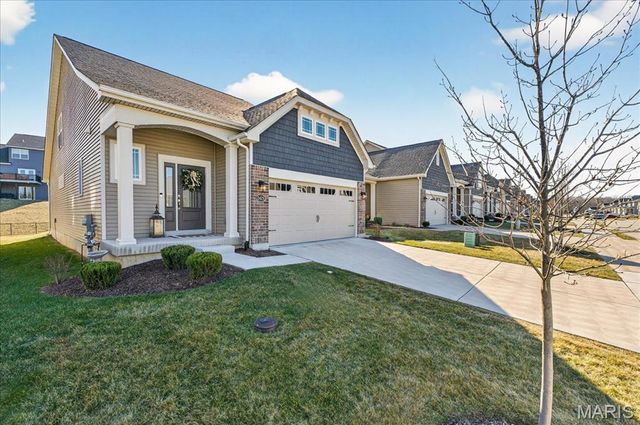 2425 Windswept Farms Drive, Eureka, MO 63025