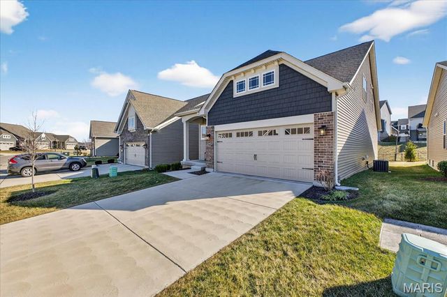 2425 Windswept Farms Drive, Eureka, MO 63025