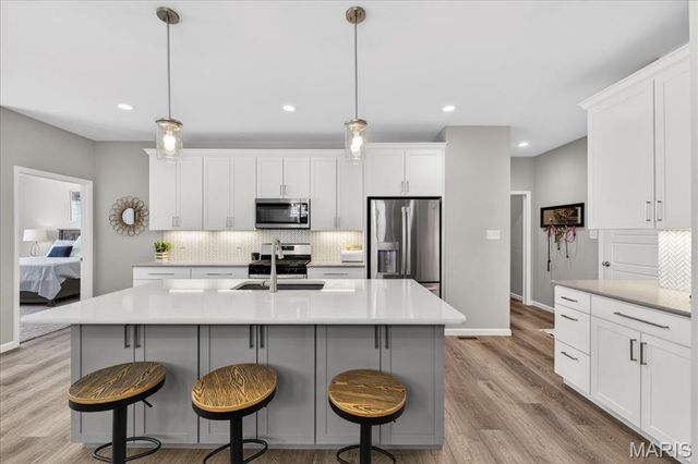 2425 Windswept Farms Drive, Eureka, MO 63025