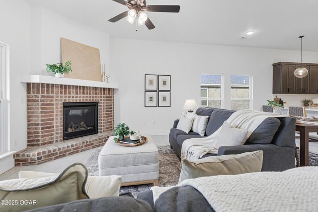 304 Belgian Blue Boulevard, Carl Junction, MO 64834