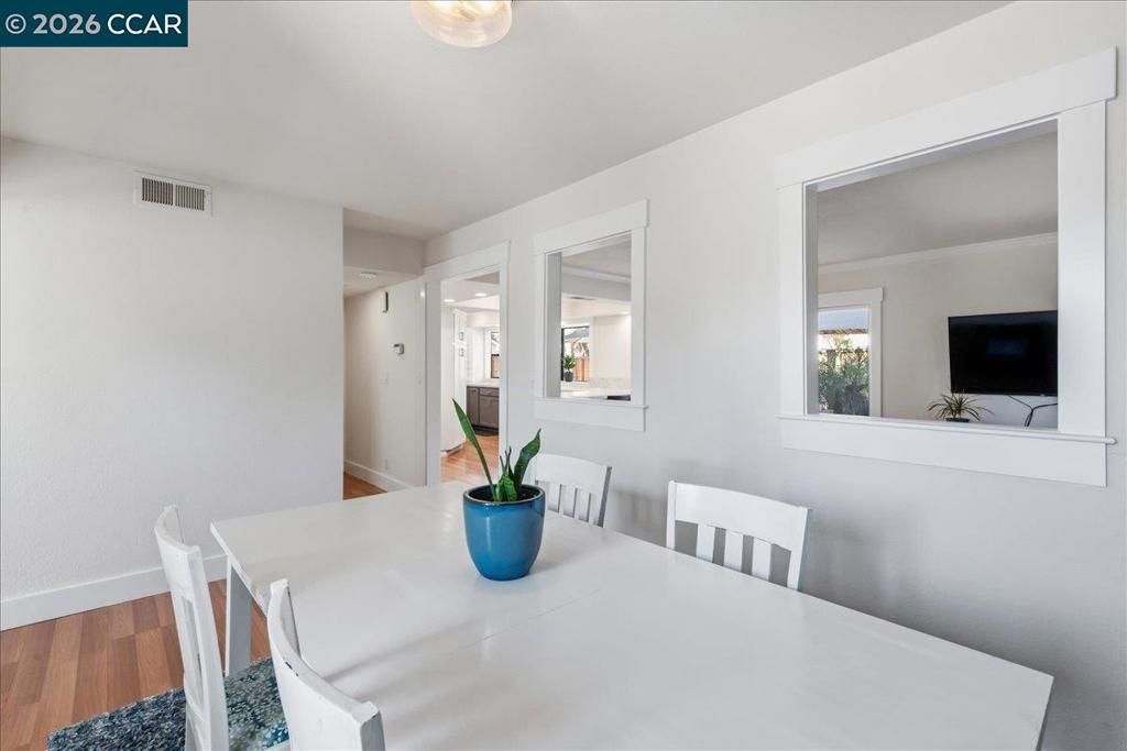 Image 13 of property listing at 10005 Foxboro Cir, San Ramon, CA 94583