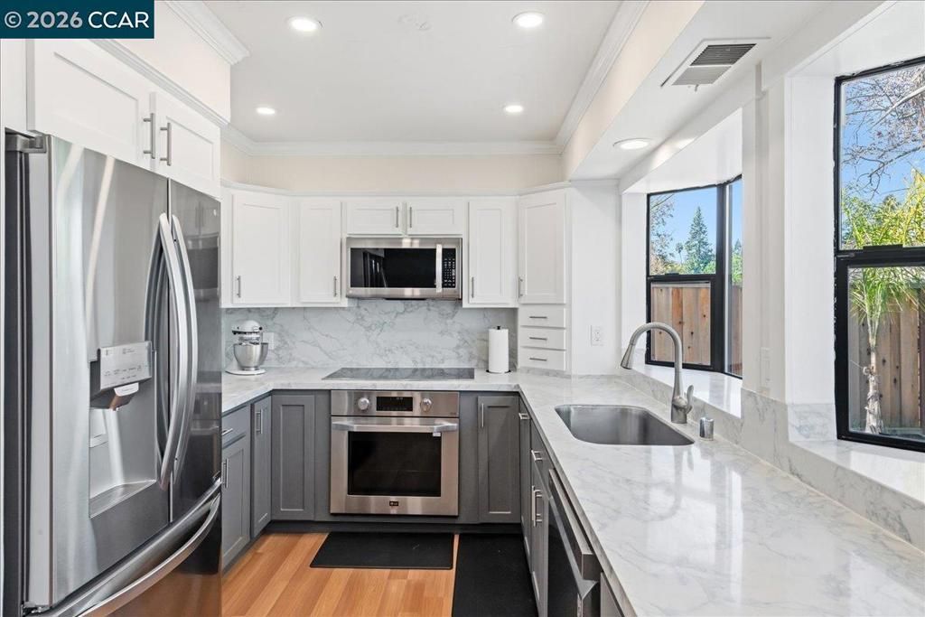 Image 20 of property listing at 10005 Foxboro Cir, San Ramon, CA 94583