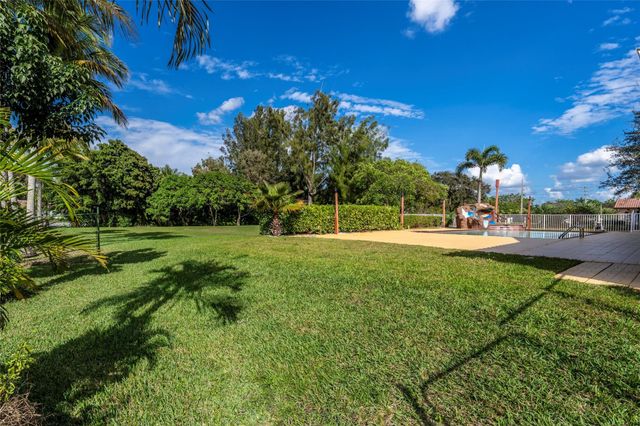 11301 SW 3rd Street, Plantation, FL 33325