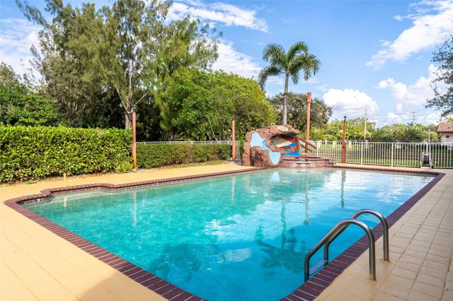 11301 SW 3rd Street, Plantation, FL 33325