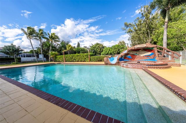 11301 SW 3rd Street, Plantation, FL 33325