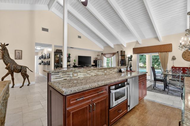 21310 Escondido Way S, Boca Raton, FL 33433