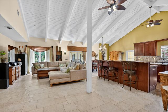 21310 Escondido Way S, Boca Raton, FL 33433