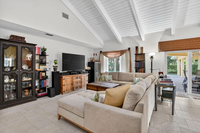 21310 Escondido Way S, Boca Raton, FL 33433