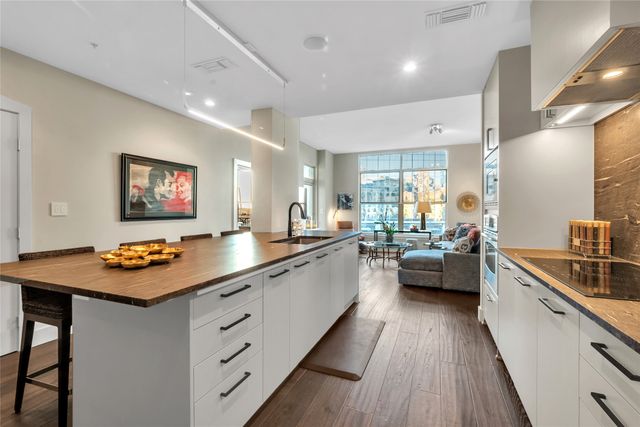 2323 N Houston Street 413, Dallas, TX 75219