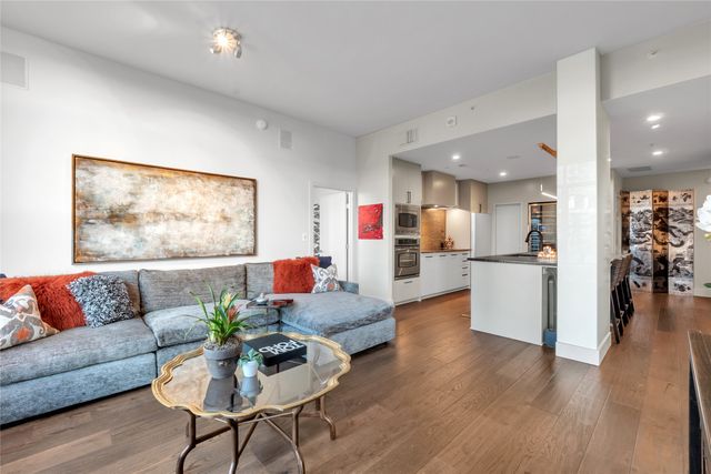 2323 N Houston Street 413, Dallas, TX 75219