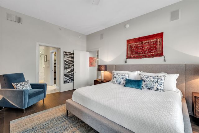 2323 N Houston Street 413, Dallas, TX 75219